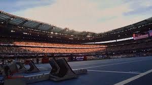 库里疑似被犯规未响哨 随手一抛仍然命中