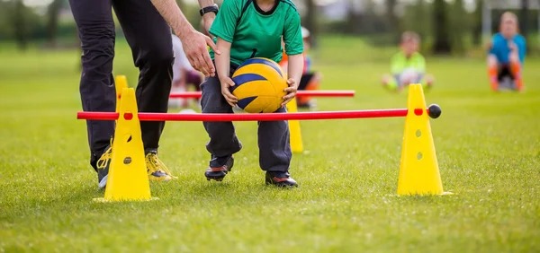 2026年开始，“勇者之冠”8U组别将改用新规格橄榄球