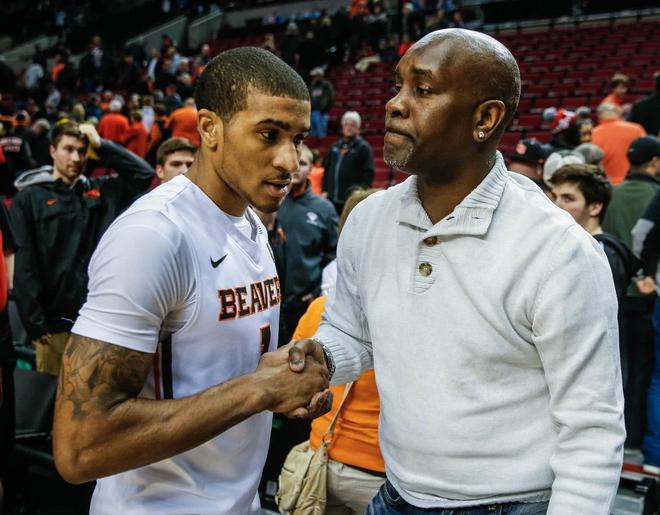 在财务方面 在财务方面